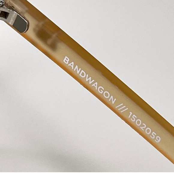 LE SPECS Bandwagon Sunglasses NEW Raw Sugar Frame With Blue Mirror Lens - Picture 11 of 16